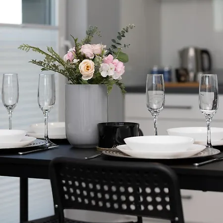 Podgorze Lipska Pet-Friendly Apartment With Balcony And Parking By Renters Prestige Krakow Exterior photo