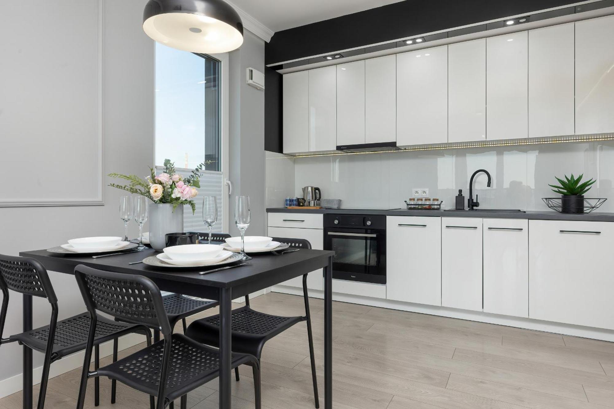 Podgorze Lipska Pet-friendly With Balcony And Parking By Renters Prestige Apartment Krakow